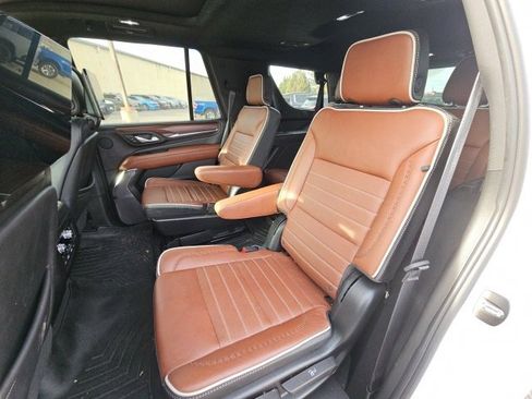 Used 2024 GMC Yukon Denali Ultimate image 7