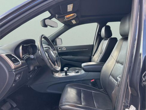 Used 2015 Jeep Grand Cherokee Limited w/ Luxury Group II image 9