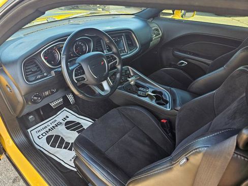 Used 2017 Dodge Challenger GT w/ Driver Convenience Group AWD/4WD image 11