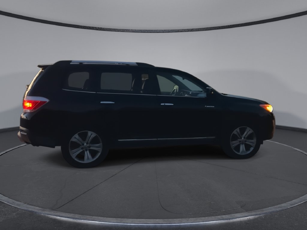 Used 2013 Toyota Highlander Limited AWD/4WD image 9