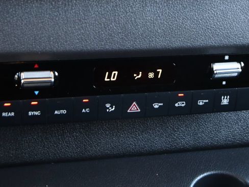 Used 2025 Mercedes-Benz Sprinter 2500 image 37