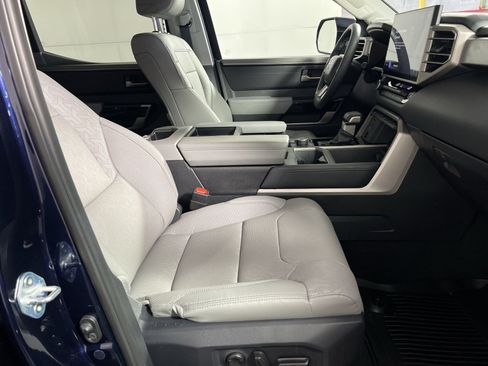 Used 2024 Toyota Tundra Limited AWD/4WD image 27