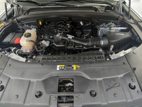 Certified 2024 Jeep Grand Cherokee Altitude image 22