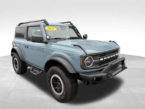 Used 2021 Ford Bronco Black Diamond w/ Sasquatch Package image 3