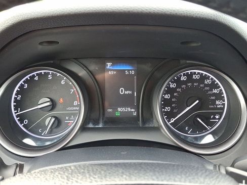 Used 2023 Toyota Camry SE FWD image 14