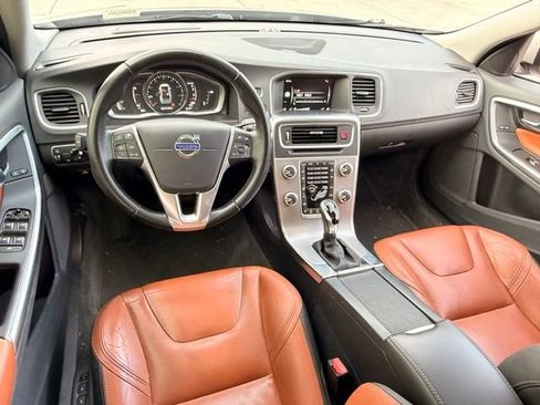 Used 2017 Volvo S60 T5 Inscription Platinum FWD image 8