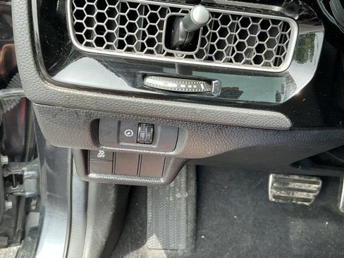 Used 2025 Honda Civic Sport image 18