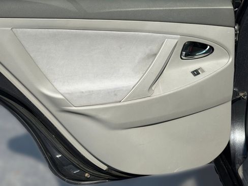 Used 2011 Toyota Camry LE w/ LE Extra-Value Pkg image 25