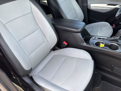 Used 2018 Chevrolet Equinox Premier FWD image 38