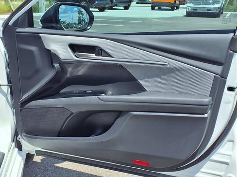 Used 2025 Toyota Camry SE w/ Convenience Package FWD image 12