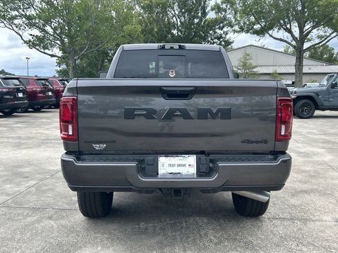New 2025 RAM 2500 Big Horn AWD/4WD image 6