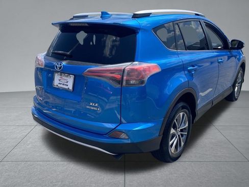 Used 2016 Toyota RAV4 XLE AWD/4WD image 16