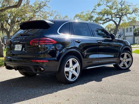 Used 2016 Porsche Cayenne S image 5