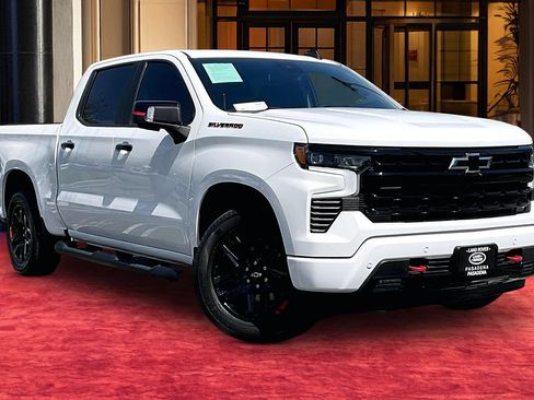 Used 2024 Chevrolet Silverado 1500 RST w/ Redline Edition RWD image 2