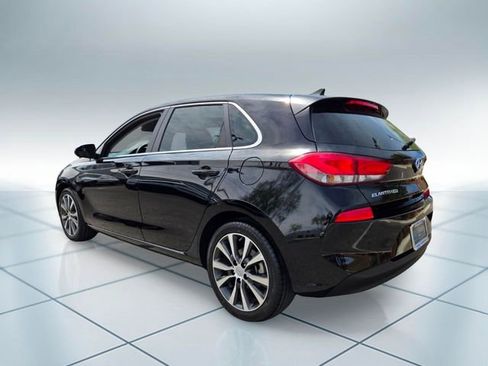 Used 2020 Hyundai Elantra GT FWD image 8