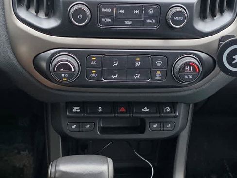 Used 2017 Chevrolet Colorado Z71 image 6