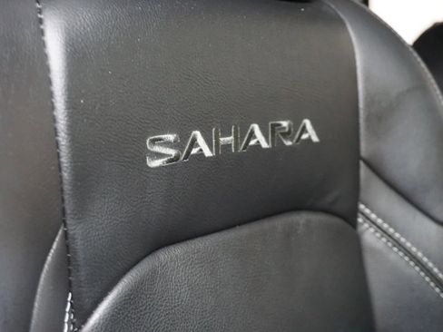 Used 2022 Jeep Wrangler Unlimited Sahara image 13