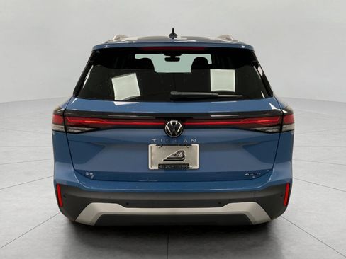 New 2026 Volkswagen Tiguan SE image 4