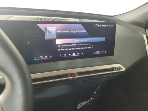 Certified 2025 BMW iX xDrive50 image 17