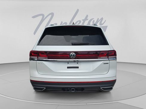Used 2025 Volkswagen Atlas SEL AWD/4WD image 7