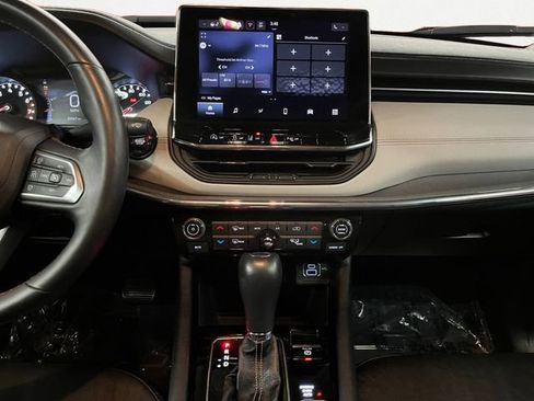 Used 2022 Jeep Compass Limited image 12