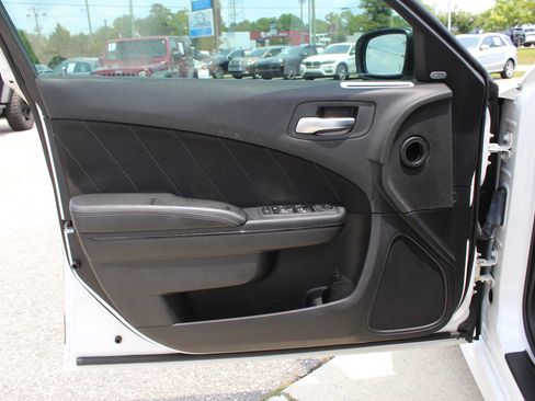 Used 2020 Dodge Charger R/T w/ Driver Convenience Group RWD image 10