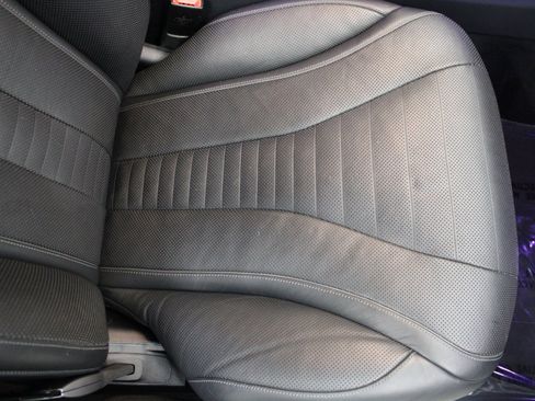 Used 2015 Mercedes-Benz S 550 4MATIC Sedan image 36