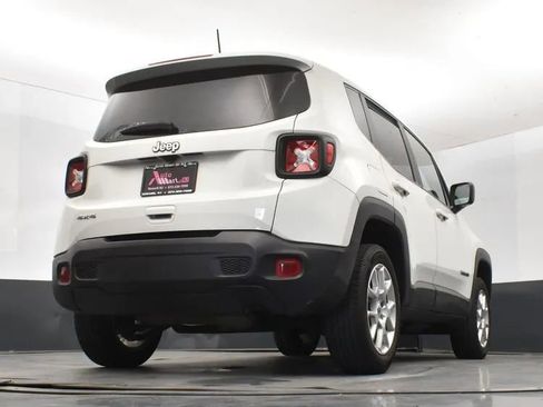 Used 2023 Jeep Renegade Latitude image 13