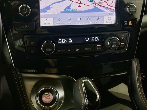 Used 2021 Nissan Maxima SR w/ Sport Mat Group FWD image 16