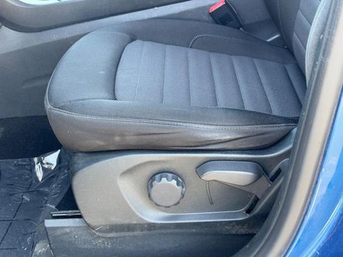 Used 2022 Ford Edge SE w/ Black Appearance Package image 28