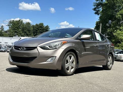 Used 2013 Hyundai Elantra GLS w/ Preferred Pkg FWD image 17