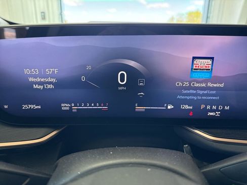 Used 2024 Buick Envision Sport Touring AWD/4WD image 11