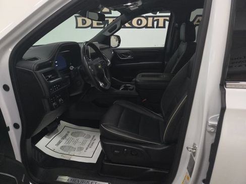 Used 2024 Chevrolet Tahoe Premier AWD/4WD image 8