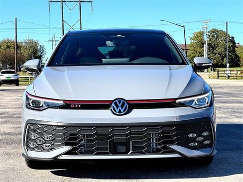 New 2026 Volkswagen GTI SE image 3