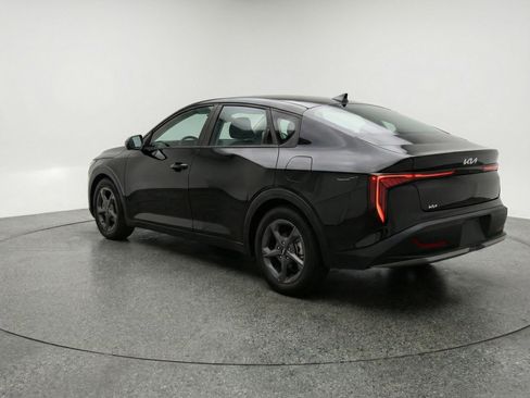 Used 2025 Kia K4 FWD image 6