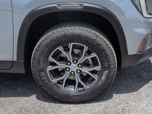 Used 2024 GMC Acadia AT4 w/ Luxury Package AWD/4WD image 10