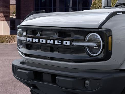 New 2026 Ford Bronco Outer Banks AWD/4WD image 19