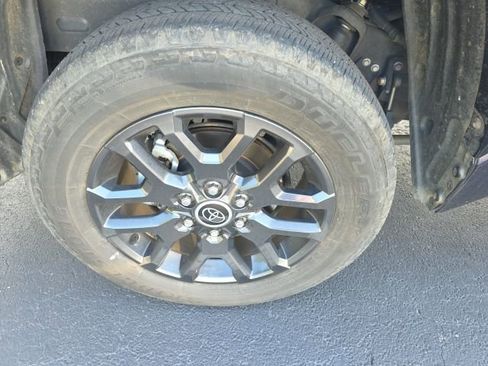 Used 2023 Toyota Tundra Platinum image 10