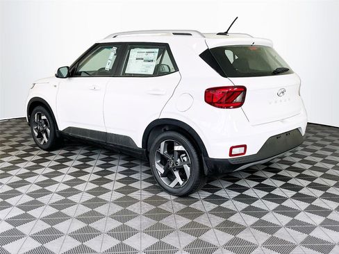 New 2026 Hyundai Venue SEL FWD image 4