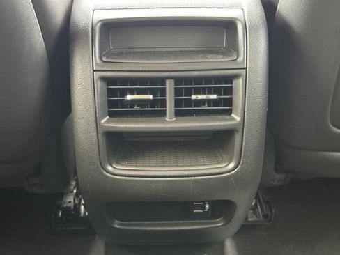 Used 2017 Cadillac XT5 Luxury w/ Driver Awareness Package AWD/4WD image 38