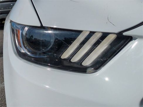 Used 2016 Ford Mustang Coupe image 10