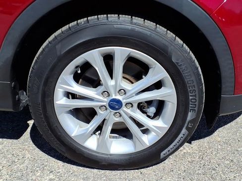 Used 2017 Ford Escape SE AWD/4WD image 19
