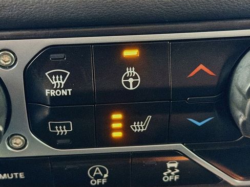 Used 2024 Jeep Wrangler Rubicon w/ Capability Package image 34