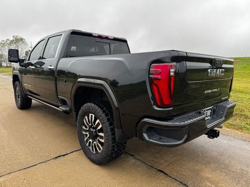Used 2024 GMC Sierra 2500 Denali Ultimate w/ Max Trailering Package image 11