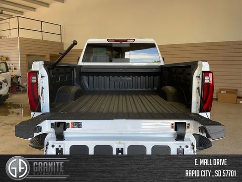 New 2025 GMC Sierra 3500 SLT AWD/4WD image 9