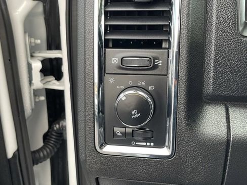 Used 2017 RAM 3500 Laramie w/ Convenience Group image 25