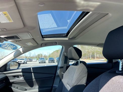 Certified 2025 Honda Accord SE image 28