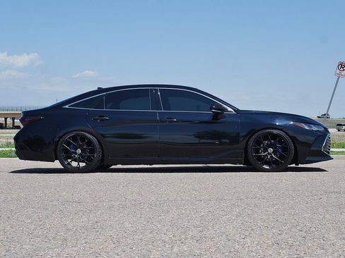 Used 2021 Toyota Avalon Limited w/ Advanced Safety Package FWD image 6