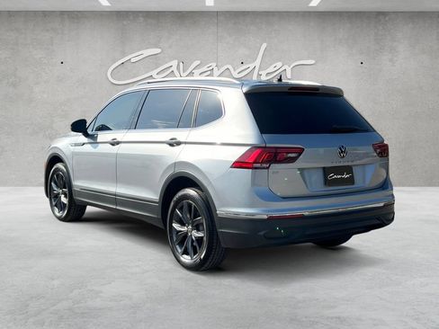 Used 2023 Volkswagen Tiguan SE FWD image 14