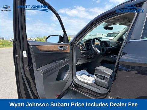 Used 2025 Volkswagen Atlas SE AWD/4WD image 13